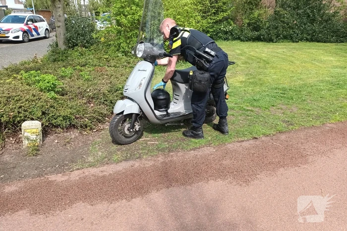 Scooterrijder geschept door automobilist