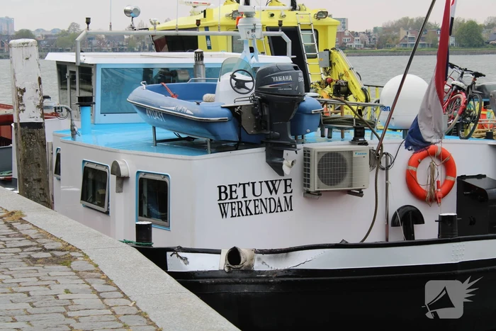 Binnenvaartschepen beschadigd na botsing