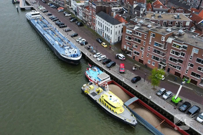 Binnenvaartschepen beschadigd na botsing
