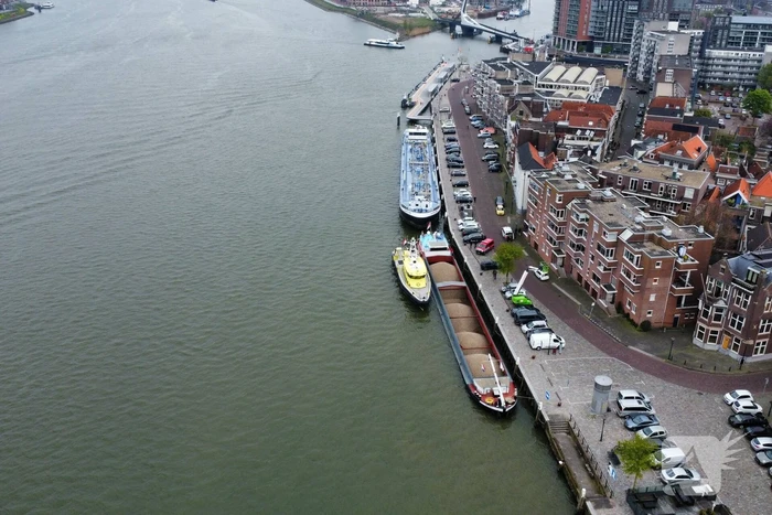 Binnenvaartschepen beschadigd na botsing