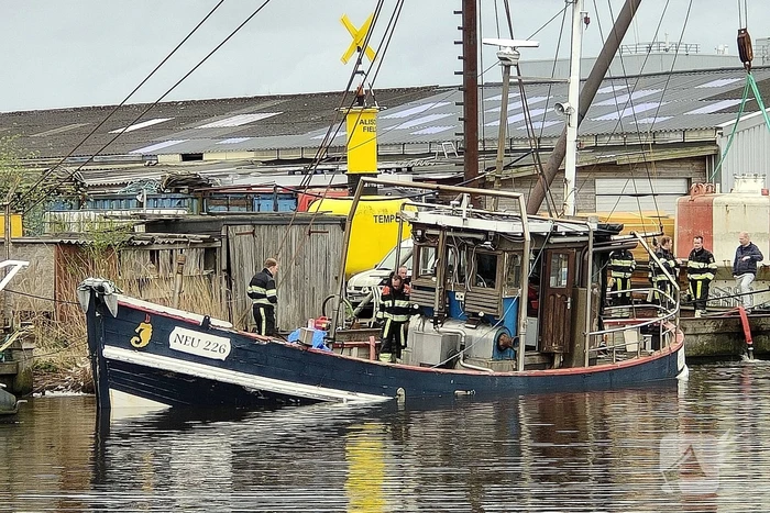 Vissersboot dreigt te zinken