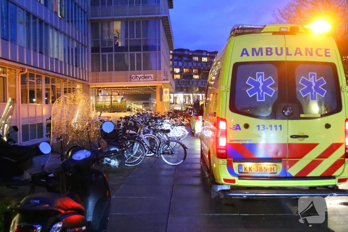 Persoon gewond bij steekincident