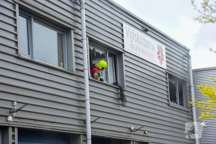 Zeer grote brand in bedrijfsverzamelgebouw