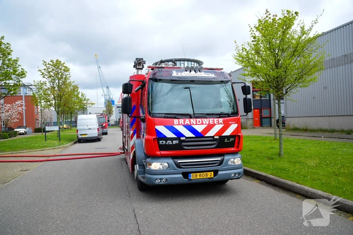Zeer grote brand in bedrijfsverzamelgebouw