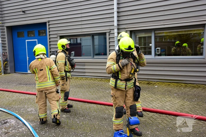 Zeer grote brand in bedrijfsverzamelgebouw