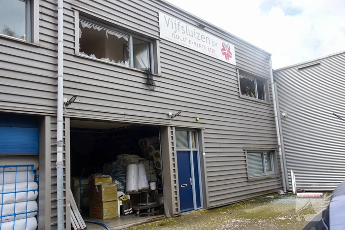 Zeer grote brand in bedrijfsverzamelgebouw