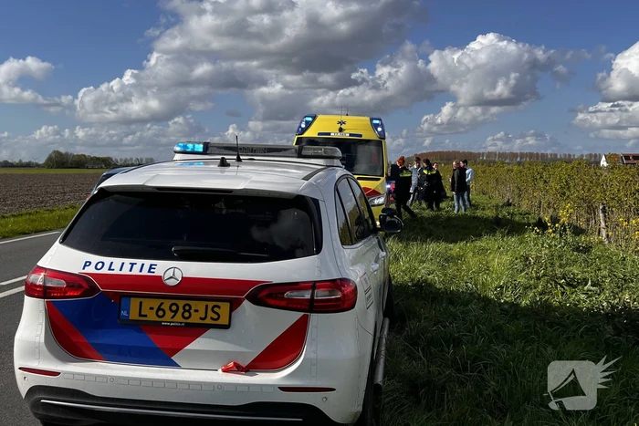 Auto belandt in sloot na ongeval
