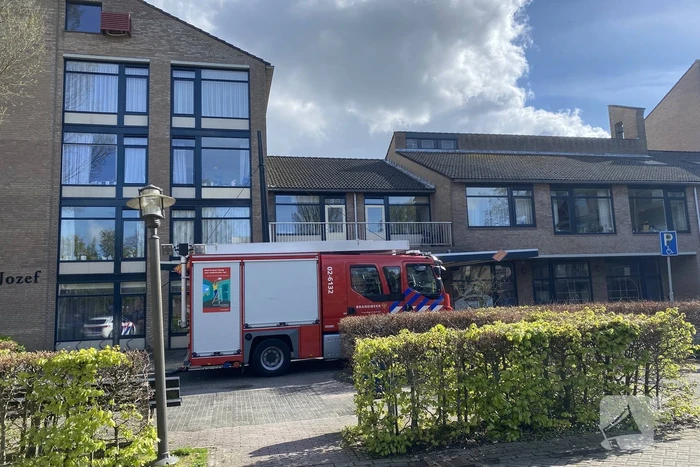 Brandweer doet onderzoek naar vreemde lucht