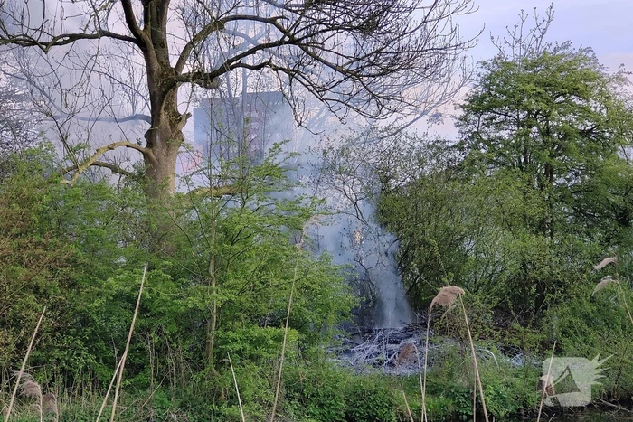 Brandweer ingezet voor hevige buitenbrand