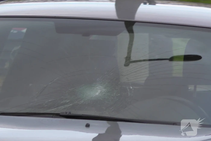 Fietser geschept door personenauto