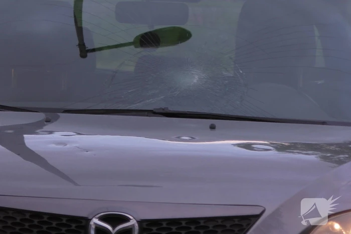 Fietser geschept door personenauto