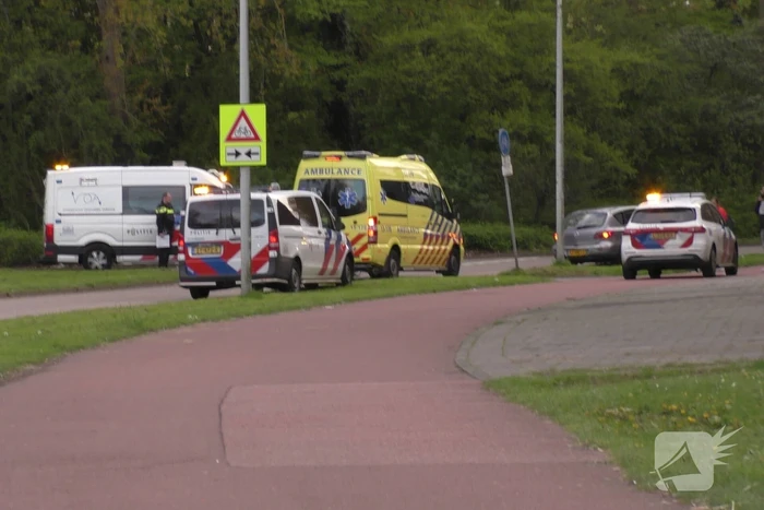 Fietser geschept door personenauto