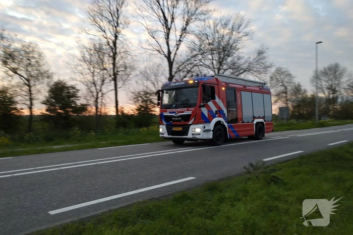 Auto uitgebrand na harde botsing