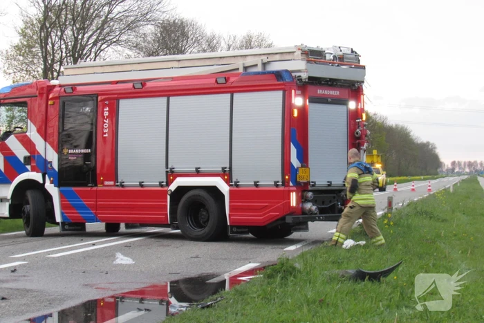 Auto uitgebrand na harde botsing