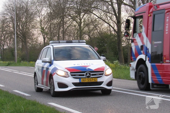 Auto uitgebrand na harde botsing