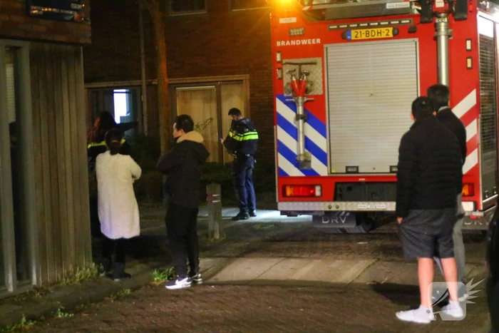 Explosief afgegaan bij voordeur woning