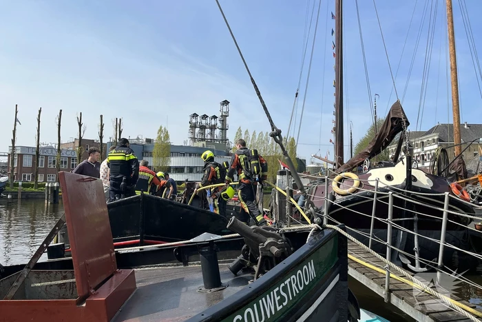 Brand in machinekamer van boot geblust