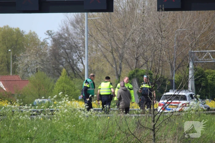 Traumahelikopter landt op snelweg