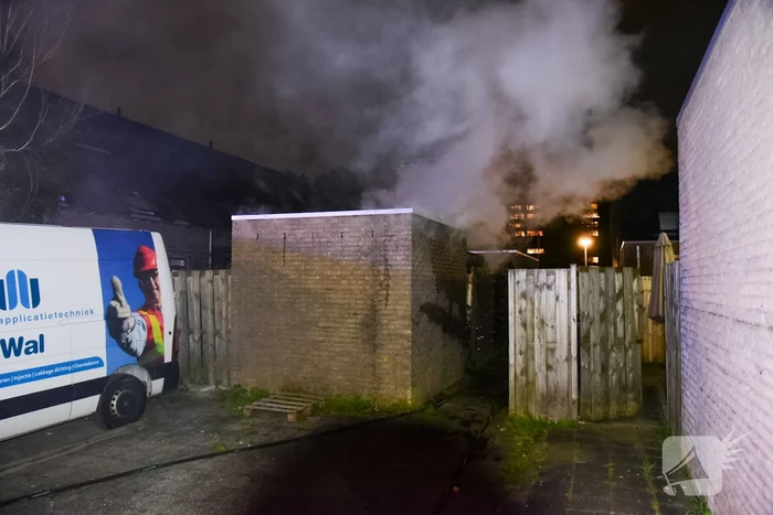 Flinke rook bij schuurbrand