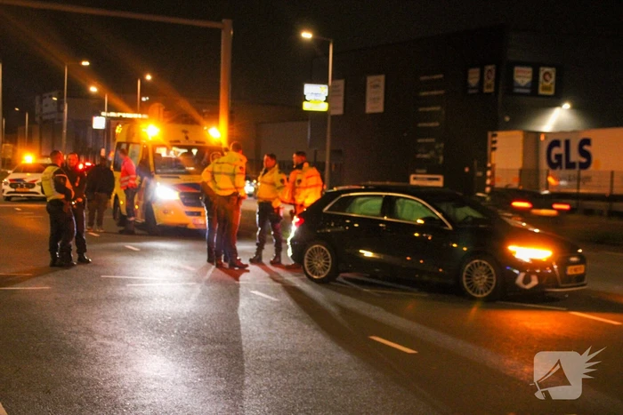 Aanhouding na aanrijding op kruising