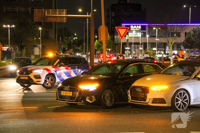 Aanhouding na aanrijding op kruising