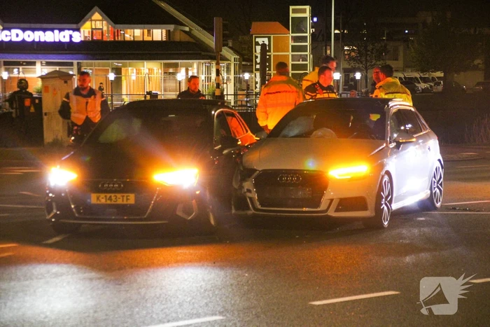Aanhouding na aanrijding op kruising