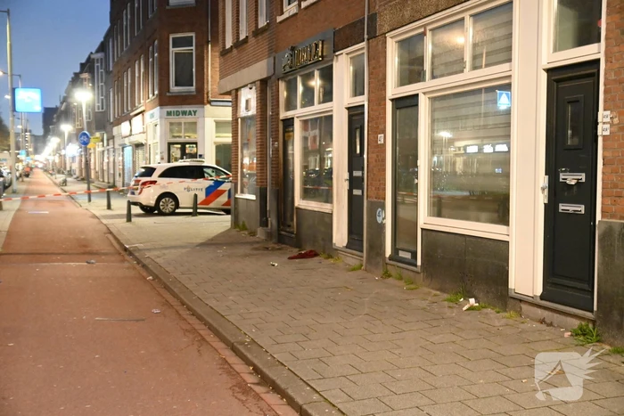 Korte brand na explosie bij voordeur Latijnse Amerikaanse supermarkt