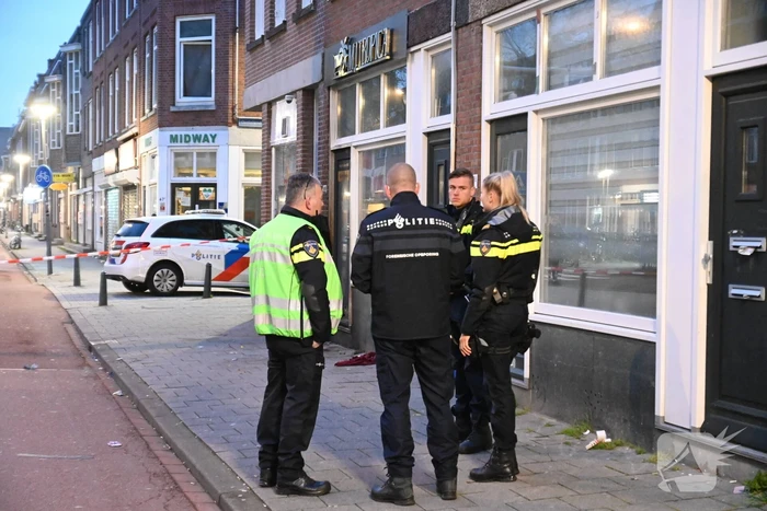 Korte brand na explosie bij voordeur Latijnse Amerikaanse supermarkt
