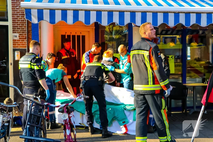Persoon valt van trap en raakt gewond