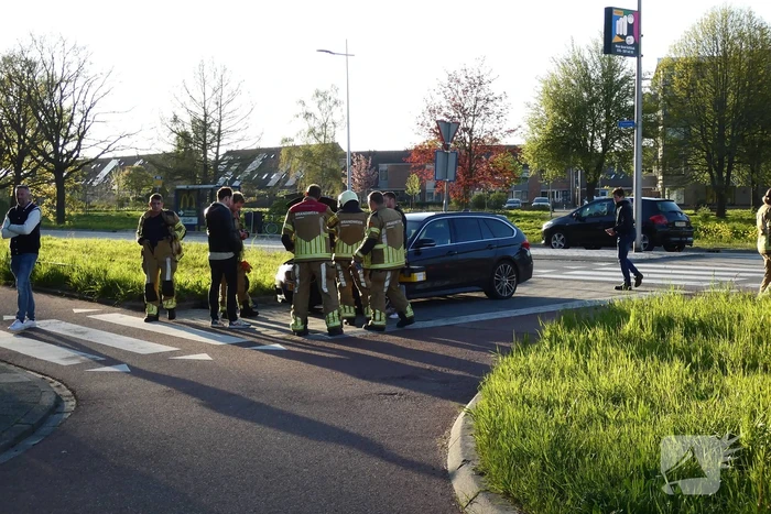 Brandweer ingezet voor mogelijke autobrand