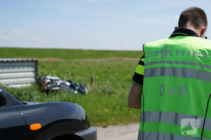 Motorrijder gewond bij aanrijding met auto