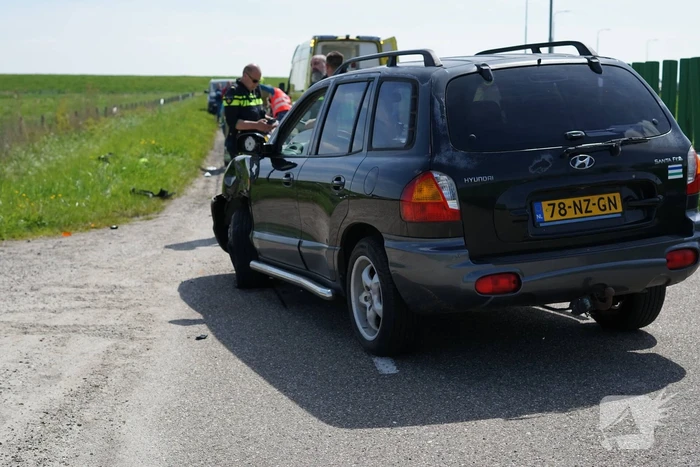 Motorrijder gewond bij aanrijding met auto
