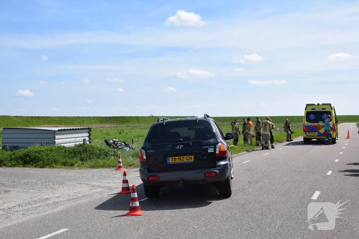 Motorrijder gewond bij aanrijding met auto