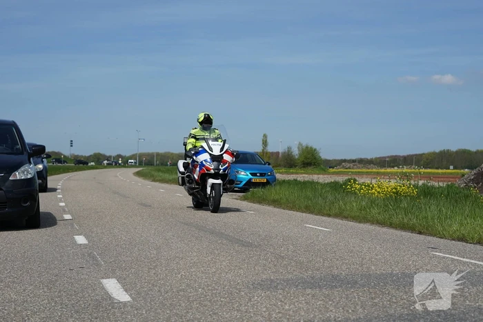 Motorrijder gewond bij aanrijding met auto