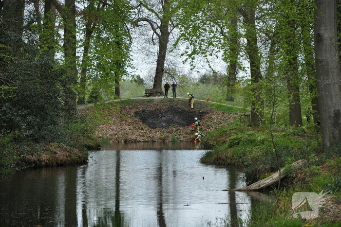 Brand in monumentaal parkbos De Braak