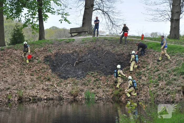 Brand in monumentaal parkbos De Braak