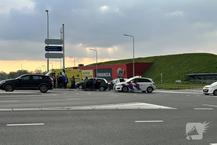 Botsing tussen twee voertuigen op kruising