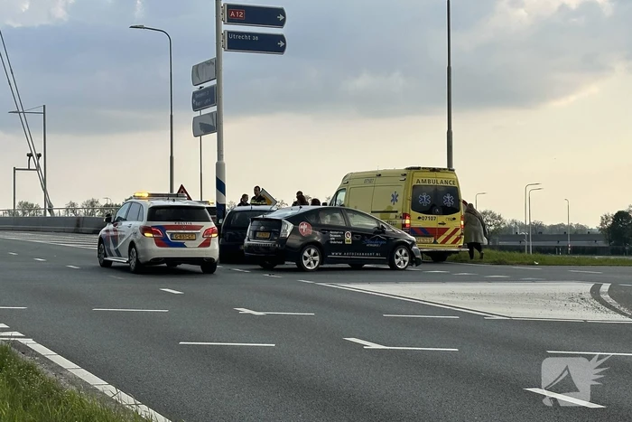 Botsing tussen twee voertuigen op kruising