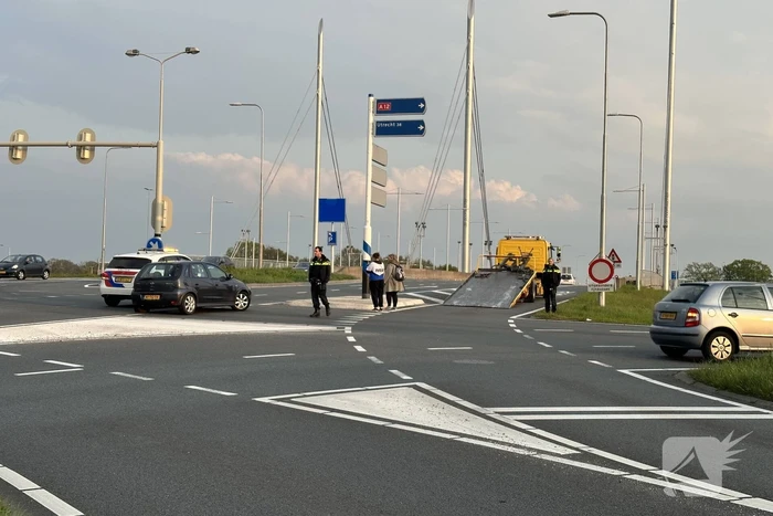 Botsing tussen twee voertuigen op kruising