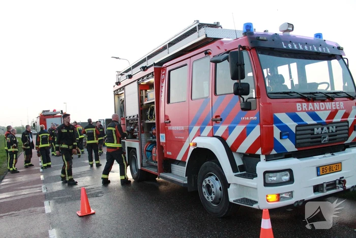 Brand in rietenkap van woning