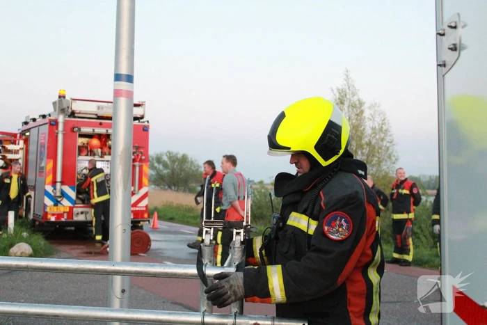 Brand in rietenkap van woning