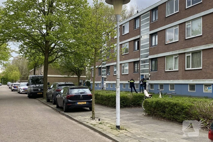 Politieonderzoek in flatwoning