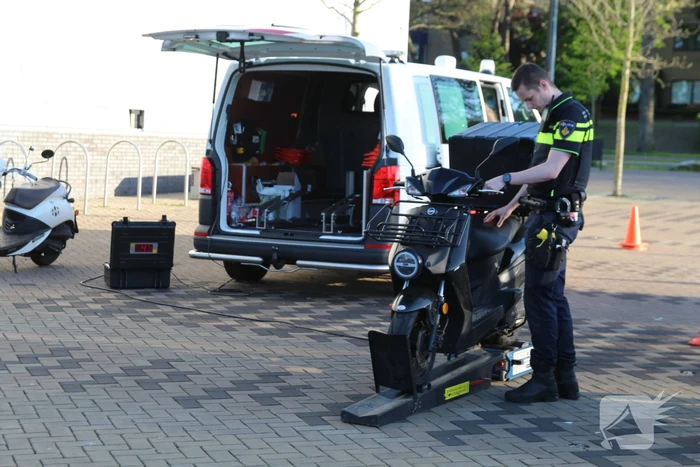 Scooter gecontroleerd op rollerbank