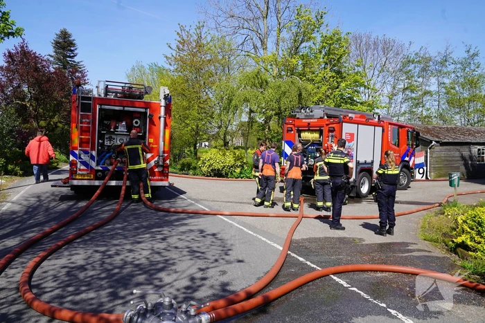 Veel rook bij uitslaande brand