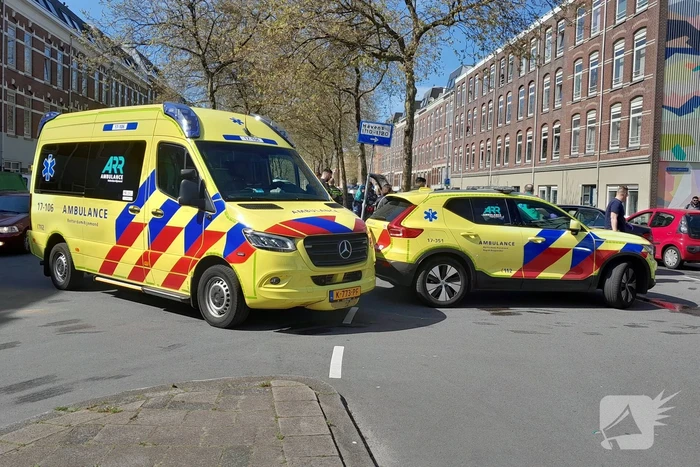 Een gewonde bij botsing op kruising