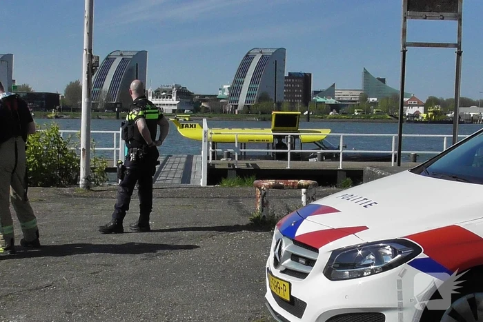 Zoektocht naar persoon te water