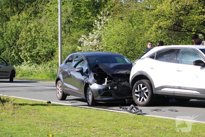 Flinke file bij kop-staartbotsing