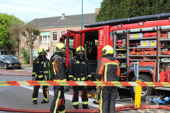 Accu PicNic bezorgwagen vliegt in brand