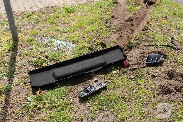 Lijnbus 400 botst op personenauto