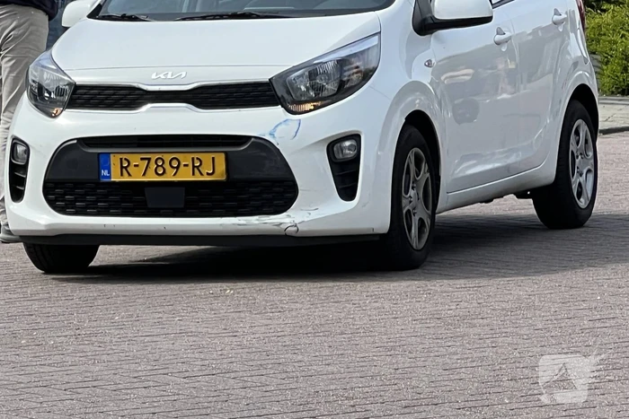 Scooterrijder gewond bij aanrijding met personenauto